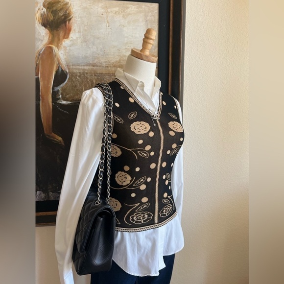Chanel Top Black/Brown Tan Camelia Design Size 36/ US 4-6. - Picture 7 of 15
